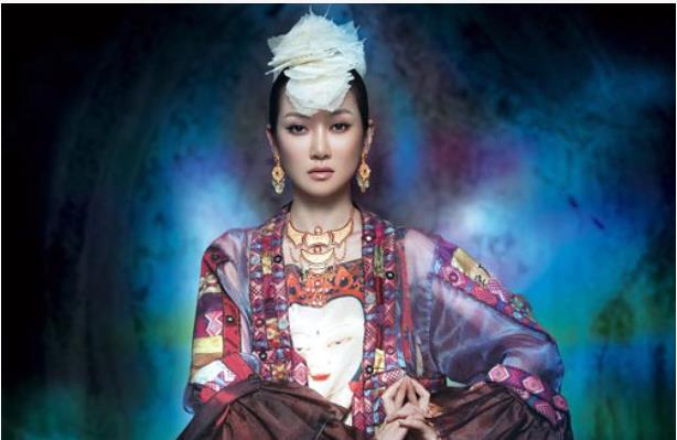 萨顶顶假唱转话筒事件结果,萨顶顶有实力为什么要假唱