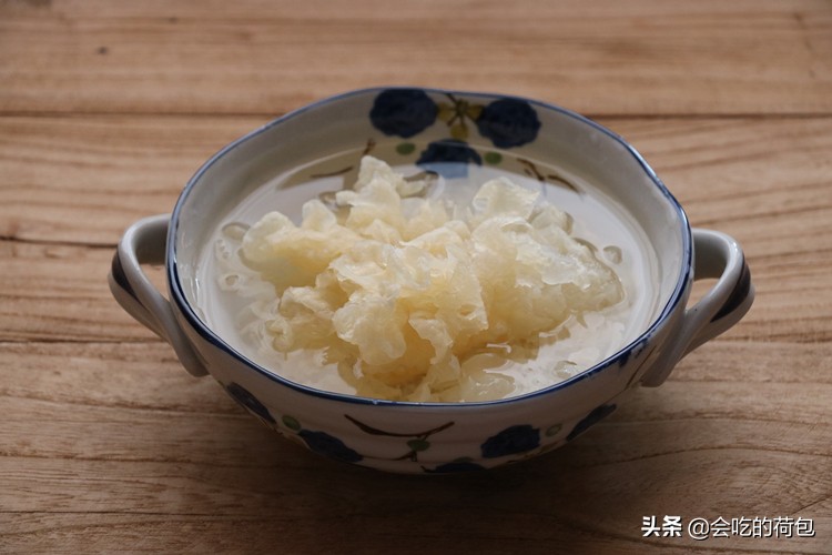 春季吃银耳搭配什么好,春天吃银耳配什么好消化