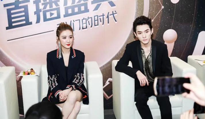 神奇的李佳琦:5分钟卖1.5万支口红,大败马云,连章子怡也心动