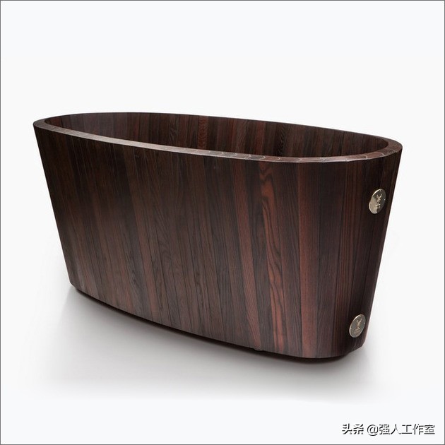 家庭安装木制浴缸效果图,现代浴缸卫生间装修风格