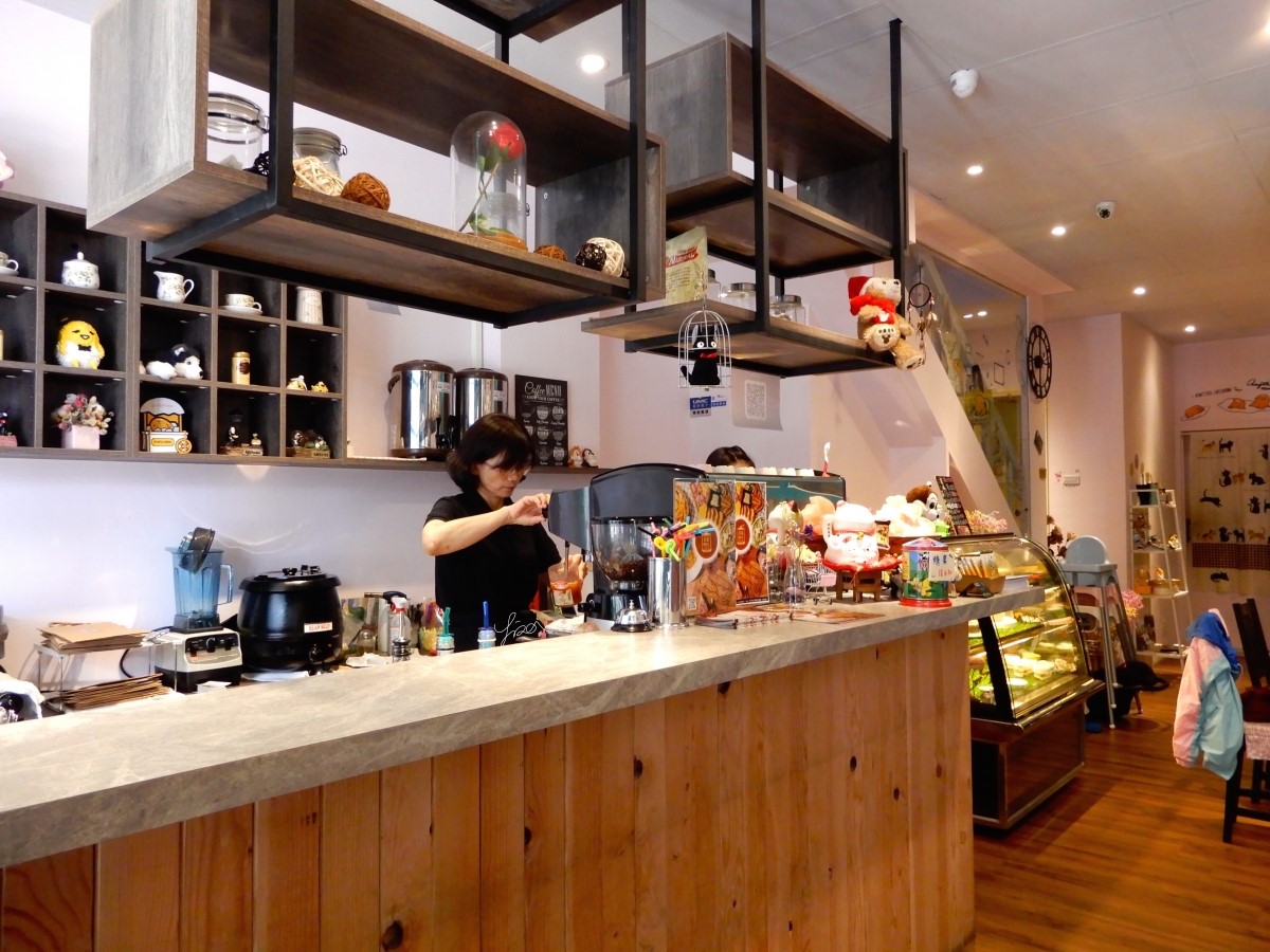 ​离开文艺土壤，咖啡馆正越来越水土不服