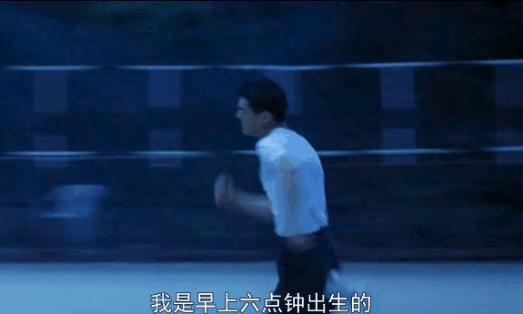 “你的前任偷偷为你发了一万次疯....”