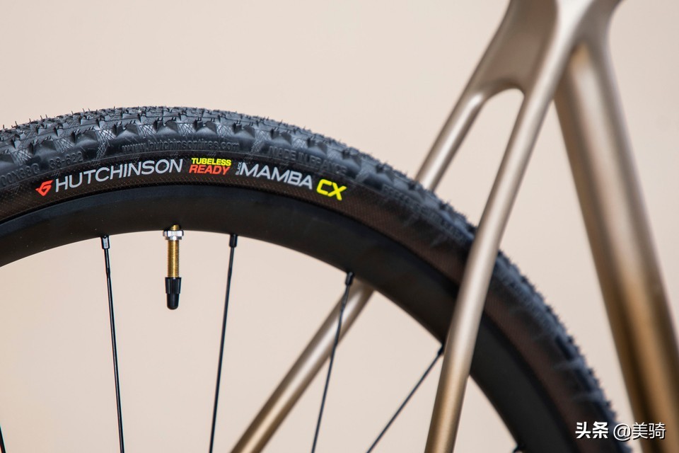 迪卡侬顶配公路车,全地形公路车推荐迪卡侬