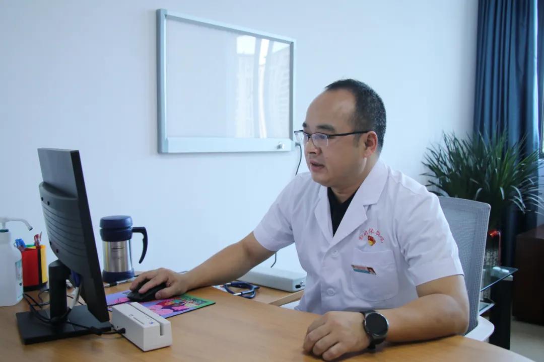 安溪县妇幼保健院林明泉：把家搬到医院附近，做患者的“贴身保镖”