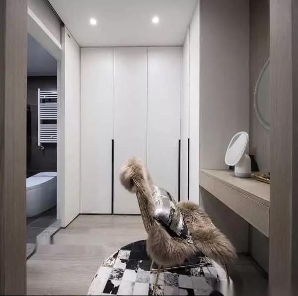 衣柜定制怎么省钱又好看,衣柜设计如何定制最省钱