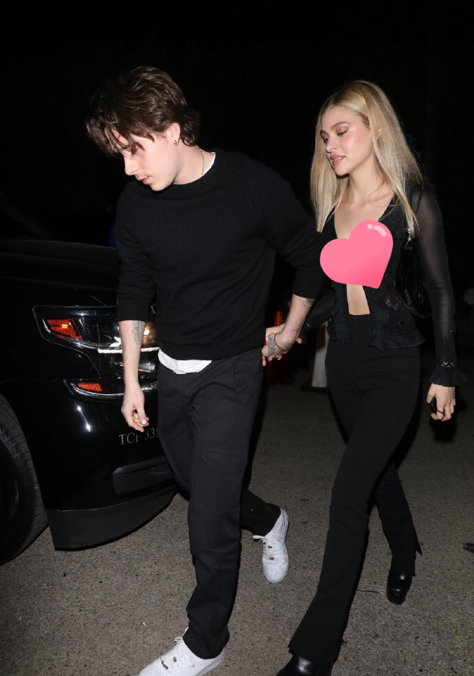 贝嫂大儿子最新照片,贝嫂和二儿子秀恩爱的视频