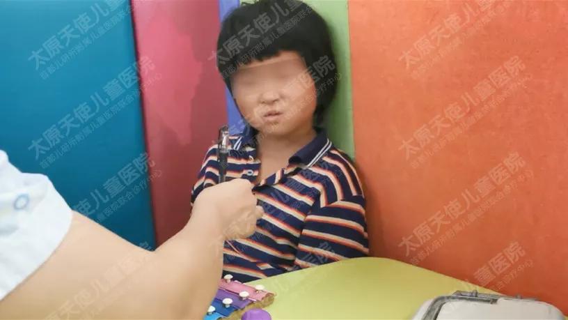 思维发育迟缓治疗方法,儿童语言发育迟缓不开口说话启示