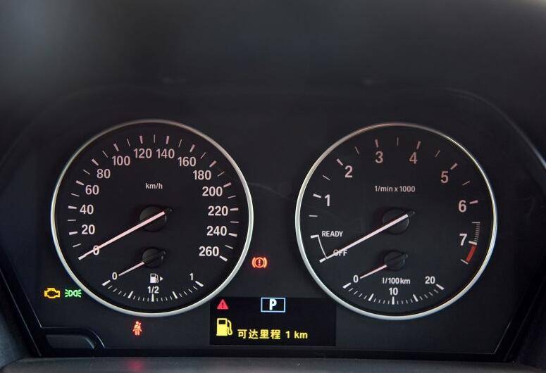 宝马2系敞篷车值不值得买代步,11万公里的宝马2系敞篷值得入手吗