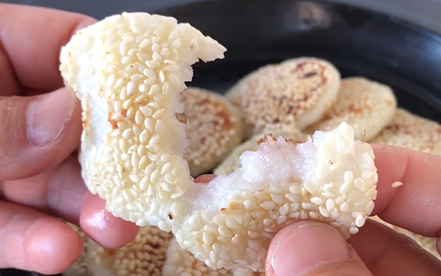 这才是山药最好吃的做法，加上糯米粉，不烤不炸，出锅就被抢光了