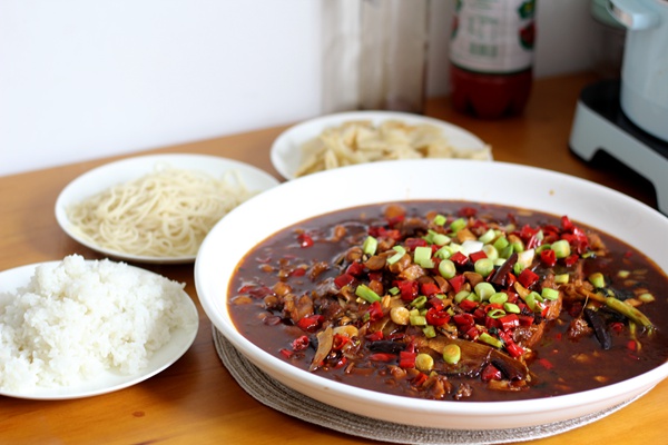 第一美食鱼头泡饼,北京特色菜鱼头泡饼