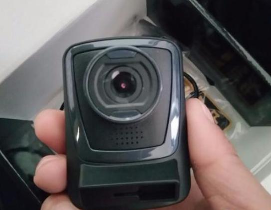 捷达vs5免布线行车记录仪安装教程,行车记录仪前后双摄布线安装教程