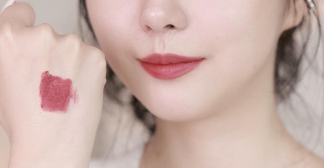 薄唇涂口红淡妆的正确方法,厚唇日常妆适合什么口红