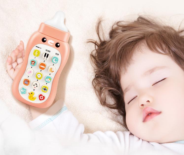 宝宝总是往嘴里放什么,宝宝老是乱吃东西放嘴里