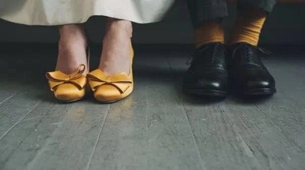 鹿晗穿西装新郎,鹿晗棕黄格子西装