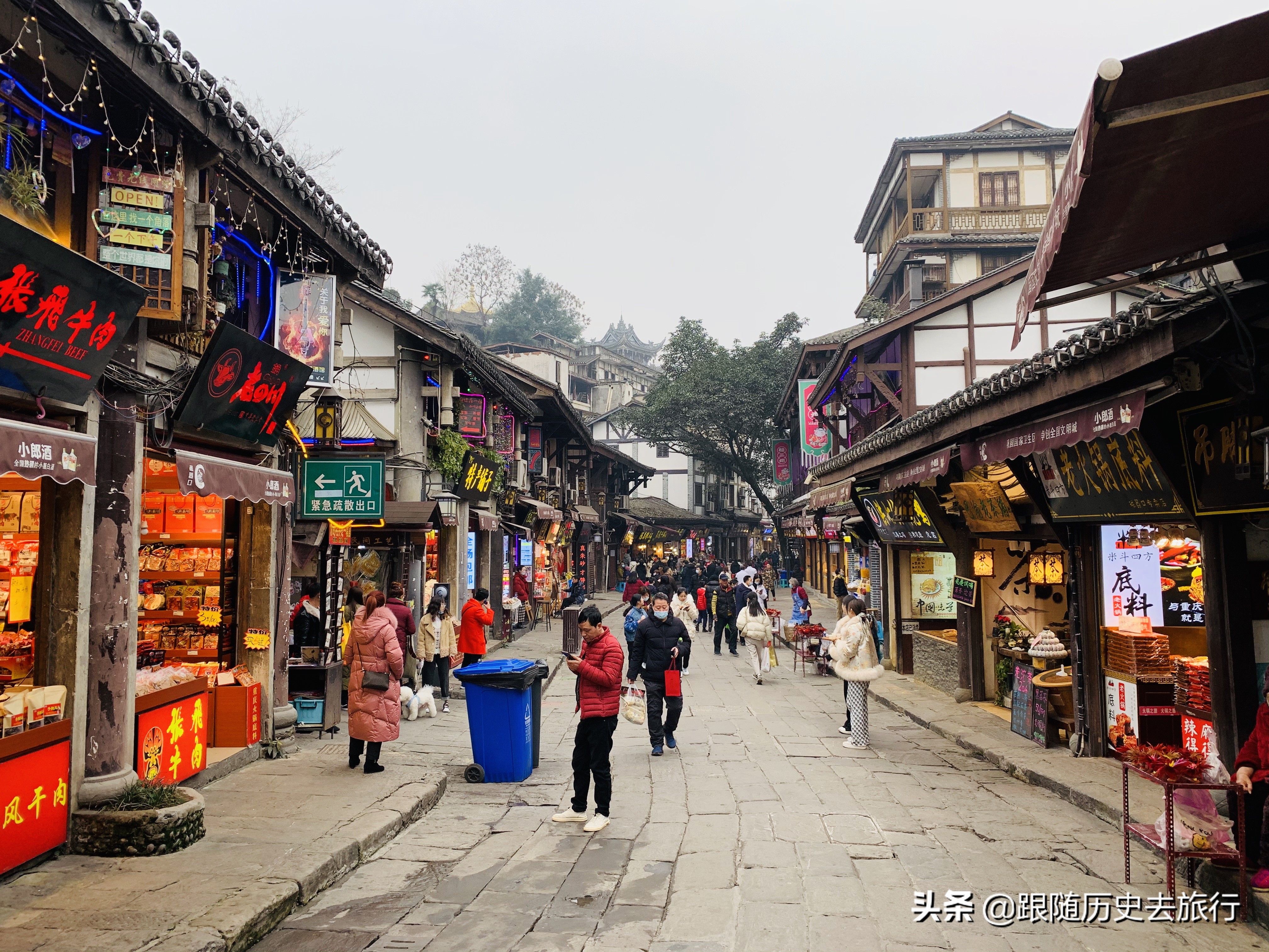 重庆旅游必去的磁器口，延绵千年古色古香，为啥却有很多人吐槽？