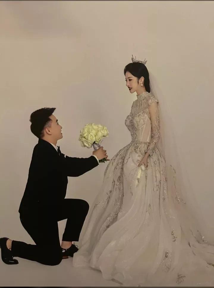 深度揭露四川可乐二晨清河李哥网络情感主播的秘密