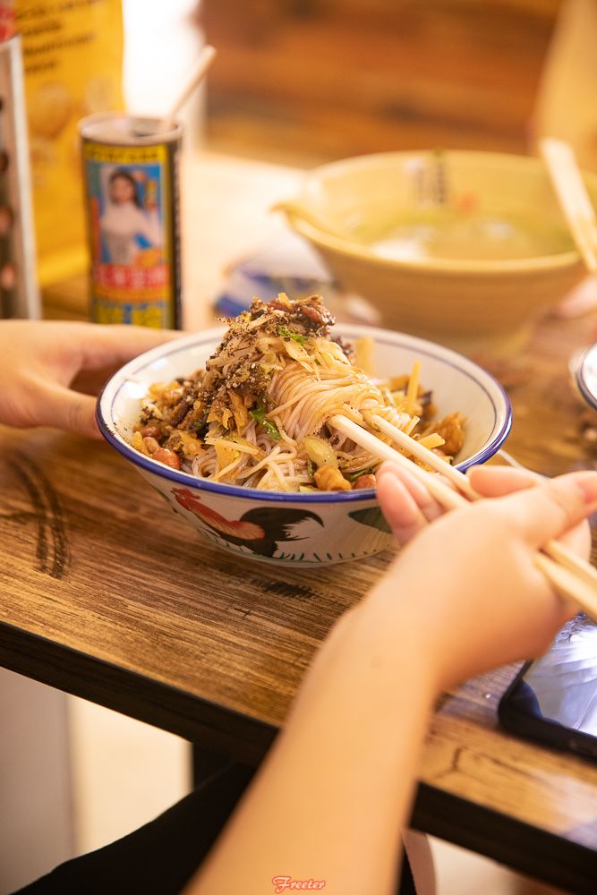 谁还记得20年前开在海员俱乐部的那家鸡饭店？我们找到了