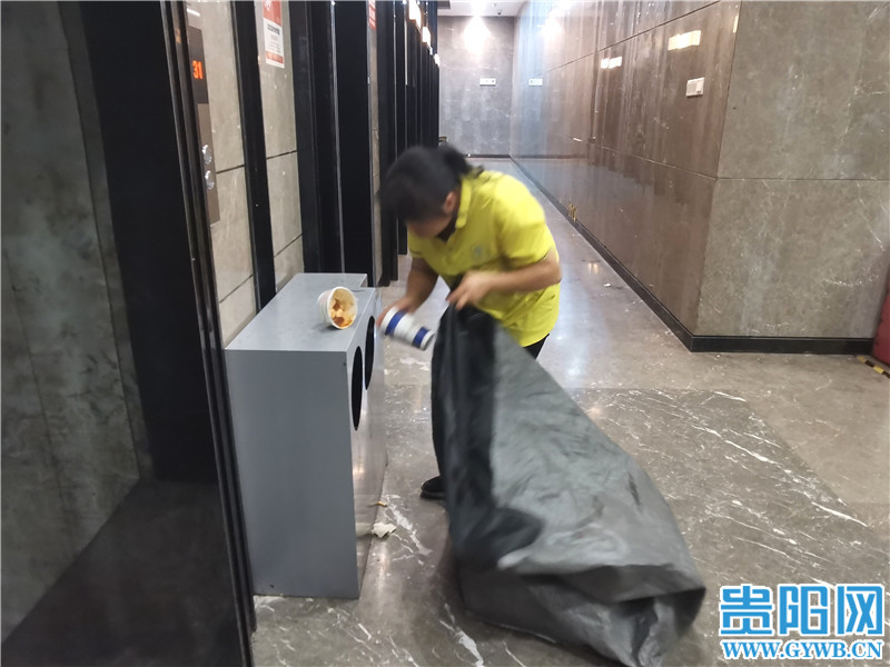 丈夫倒下,丈夫倒下瞬间