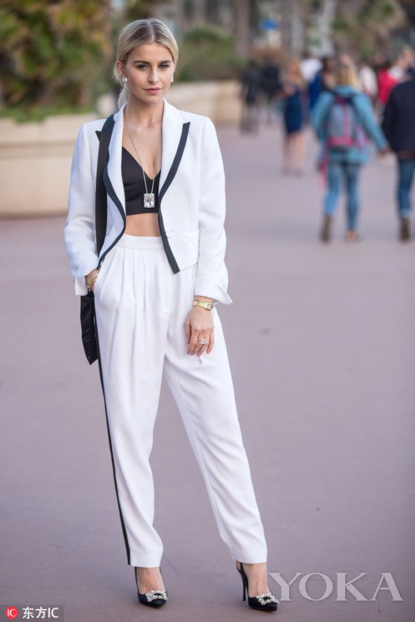 杨颖阿迪达斯粉色外套,杨颖运动风