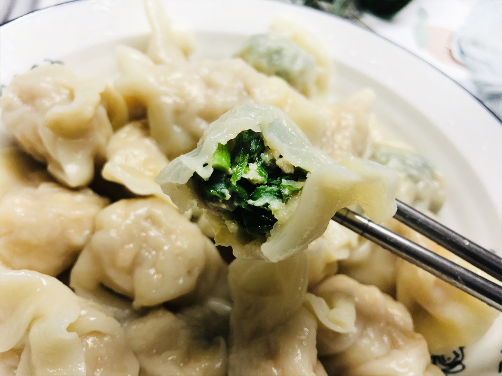 冰箱里冻的饺子怎么煮不会破皮呀,煮饺子切记不可开水就下锅