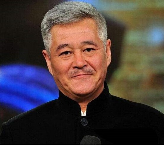 鹿晗工作室已注册足球第一课商标,鹿晗方注册公益商标