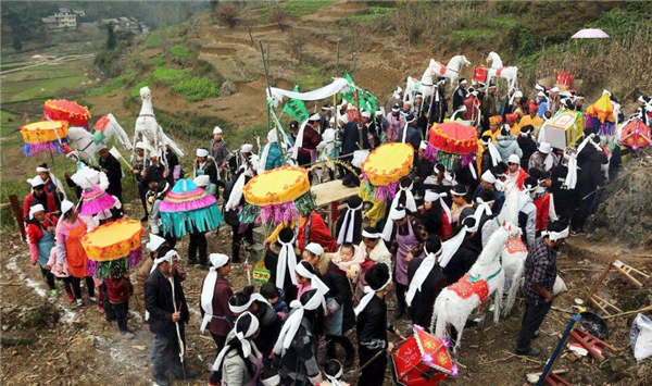 显考祖妣的读音和意思,墓碑上的故显考故是什么