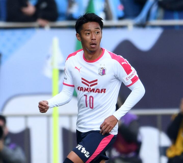 旅欧名将揭幕战斗法伊涅斯塔大阪樱花10号目标“登船”