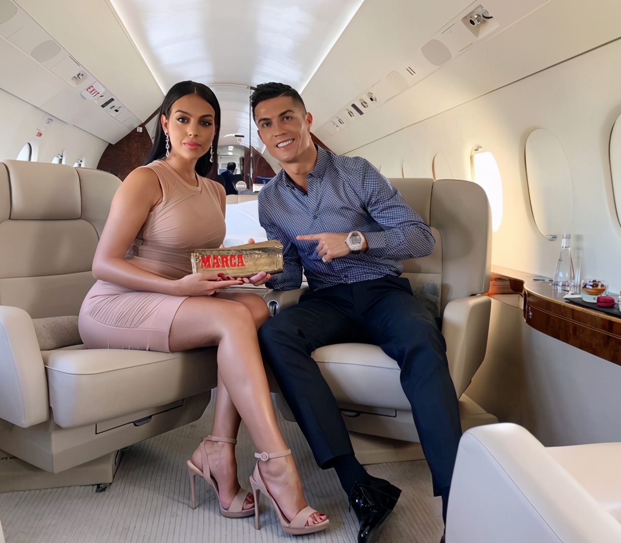 c罗乔治娜太太团,太太团乔治娜