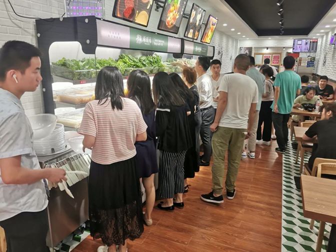 最火麻辣烫排行榜前十名加盟店,一家麻辣烫加盟店月收入