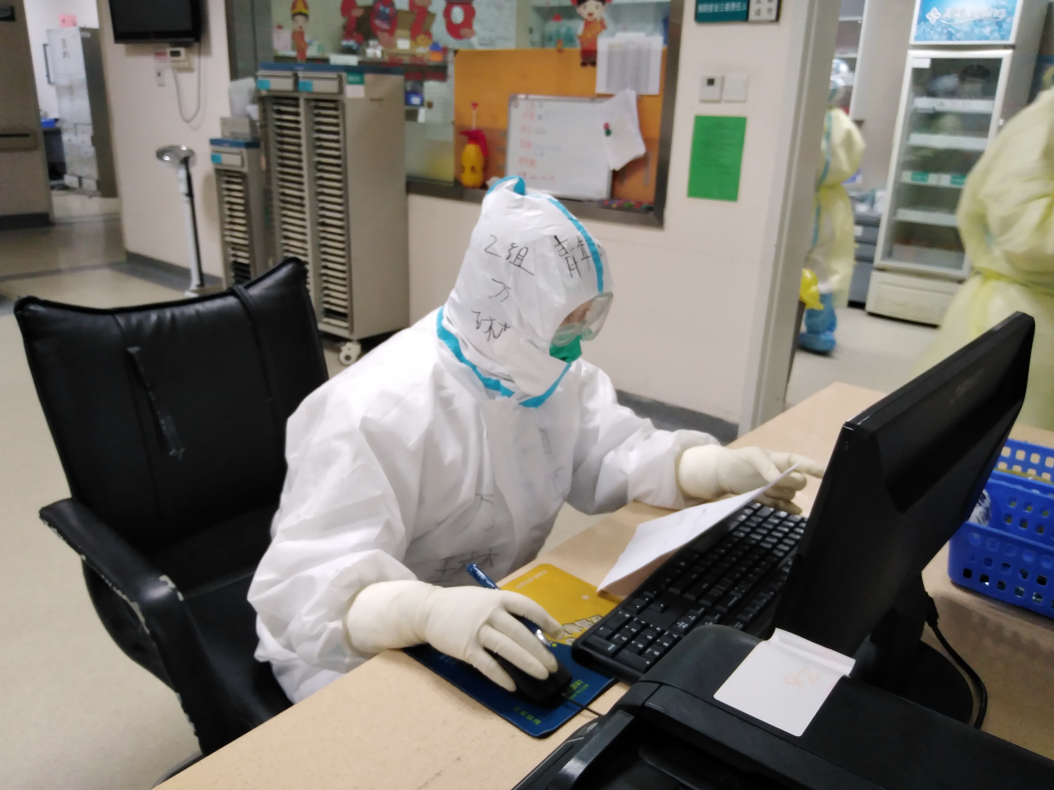 抗疫亮眼记（四）疫期重症病区的江西亲情护理模式