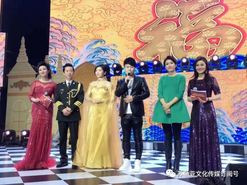 草原上有朵“疯狂的花”——记草原新派歌手苏勒亚其其格