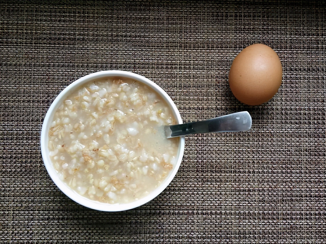 杭州一名42岁女子，每天服用一片叶酸，半年后出现哪些变化？