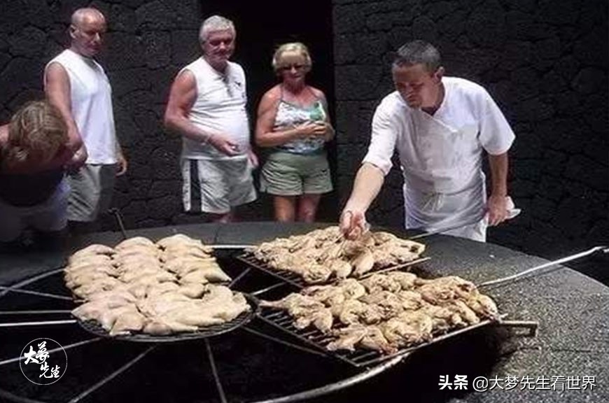 丢失尊严的火山，地下13米温度高达600℃，却被人当成火炉卖烧烤