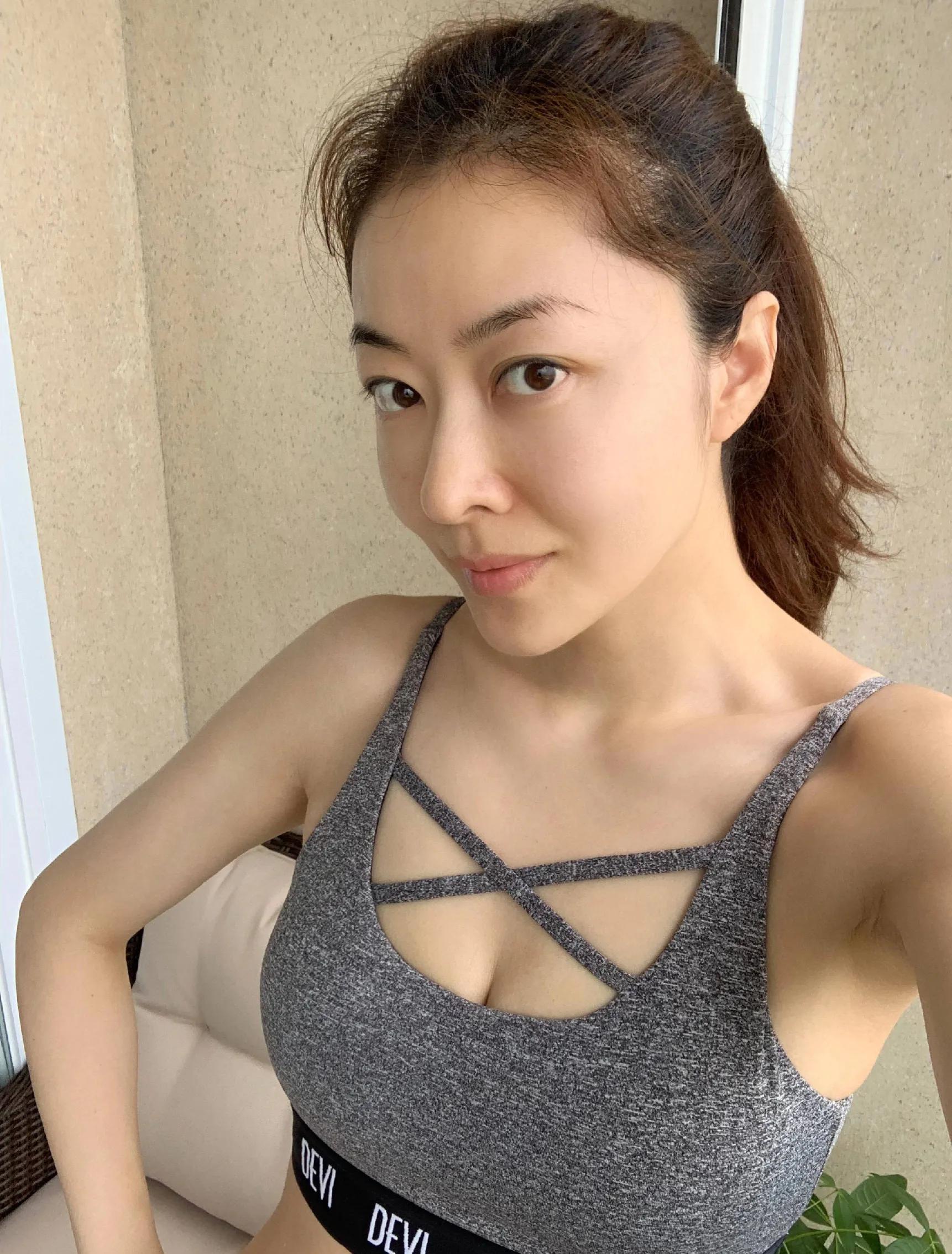 与郭富城分手后的熊黛林活出自我,熊黛林成长视频