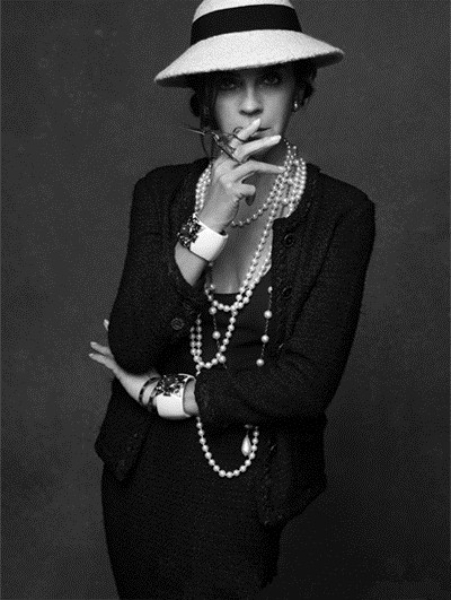 9大文案,最近很火的奢侈品文案