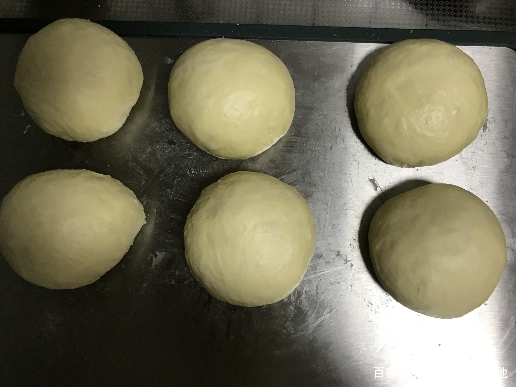 烘焙面包怎么做才松软,自制面包怎么才能不硬