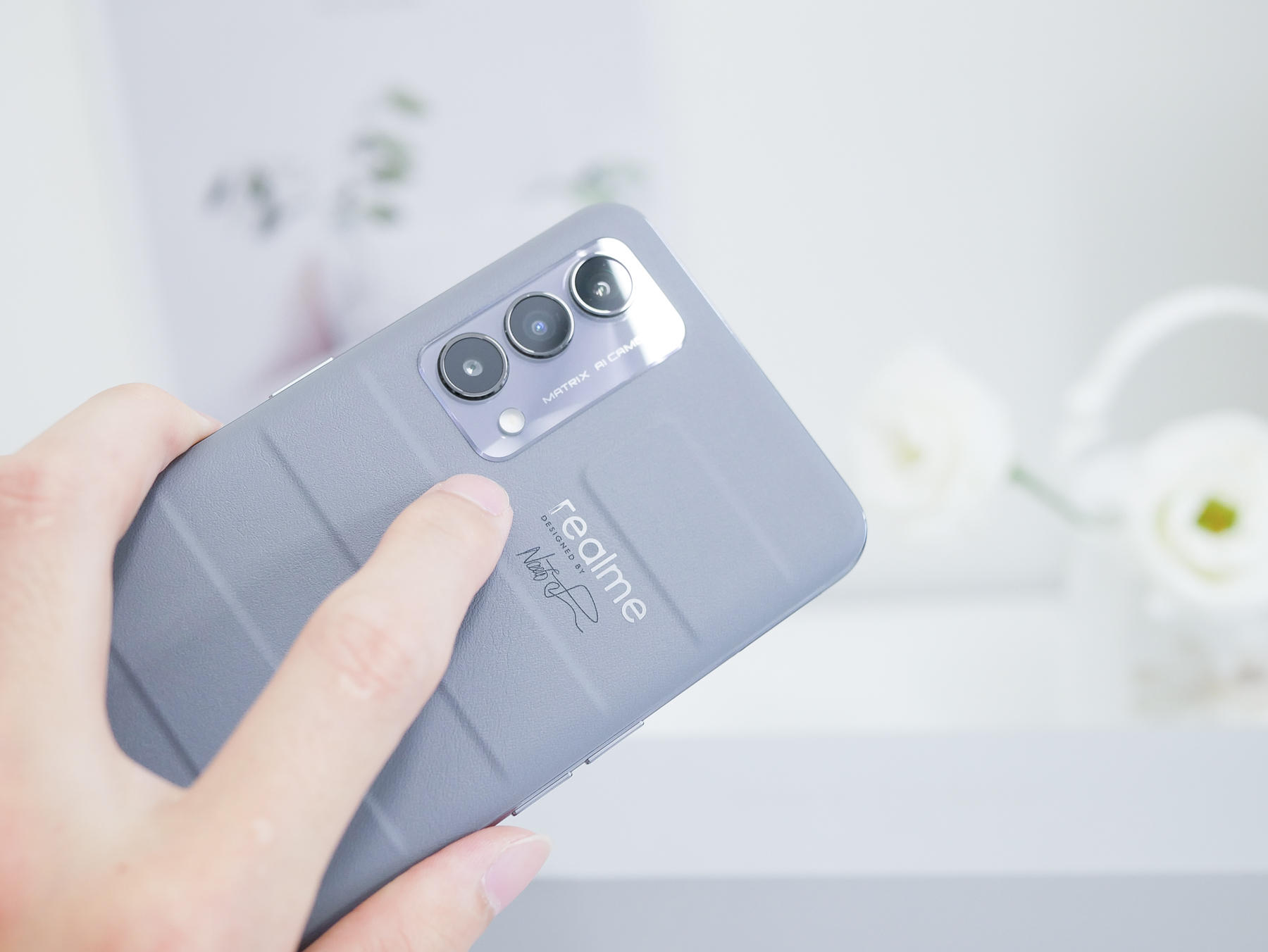 2000元买真我gt顶配合适吗,2000左右性价比高的realme手机