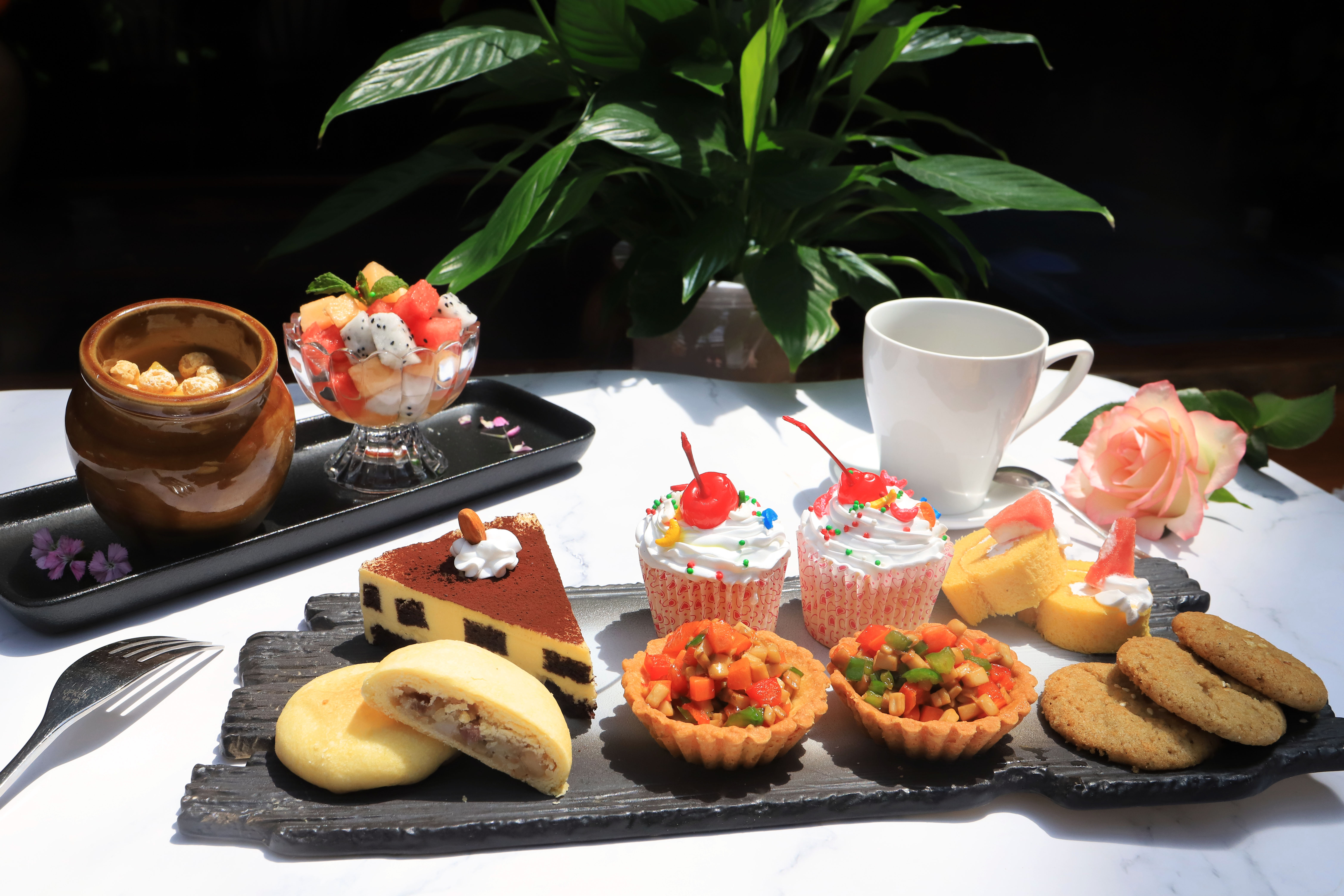 松茸C位的网红下午茶,打卡因美丽传说而诞生的第5颗陨石酒店