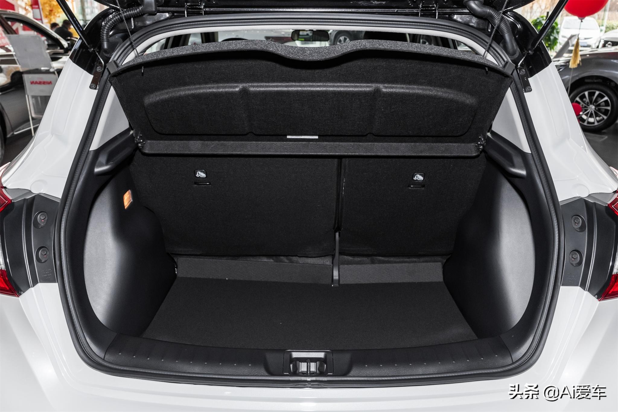 比高尔夫油耗高的车型,骐达tiida新款报价