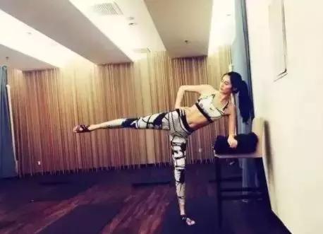 维密身材怎么练出来的,你以为完美的身材都是天生的