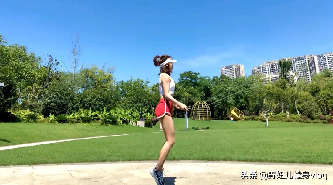 跳绳要这样跳才能达到减脂效果,瘦全身不粗腿的正确方法
