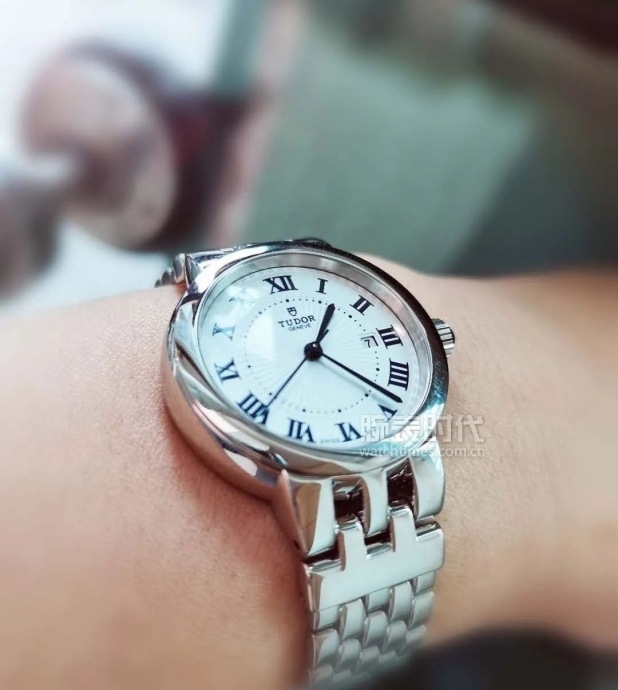 网友晒自己微信好友数量,网友晒1300手表