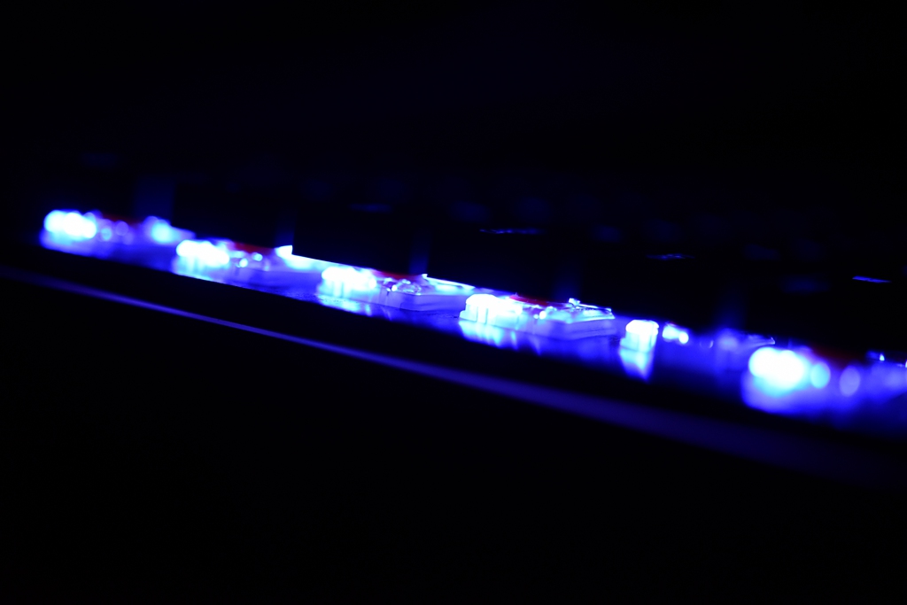 酷冷键盘sk630换键帽,酷冷至尊SK630机械键盘灯光演示