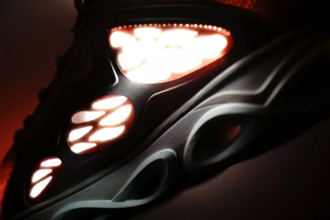 特步缓震旋9.0脚感,最快的缓震跑鞋特步