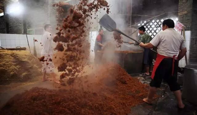 窖藏5年茅台多少钱,茅台镇窖藏酒52度4瓶装多少钱一箱