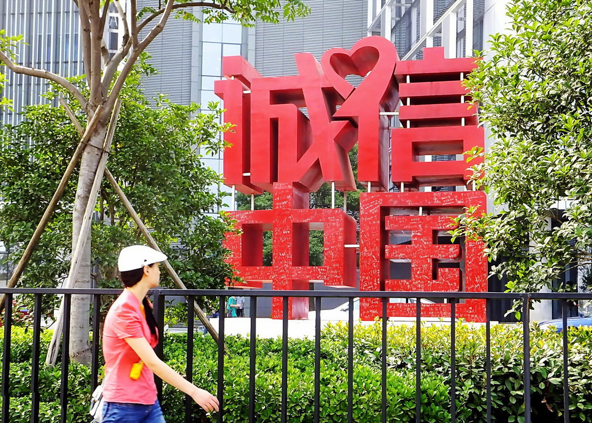 想开一家烟酒店怎么入手,开一家30平米的烟酒店多少钱