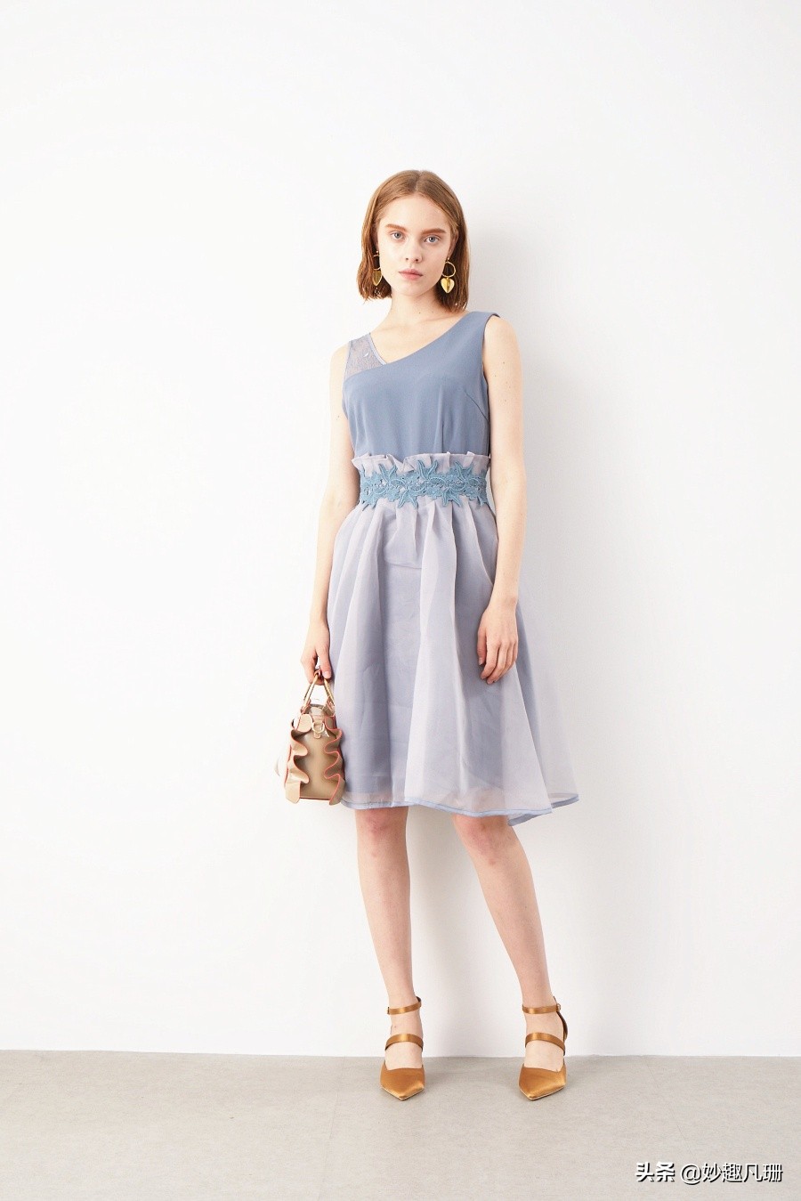 高端年会气质礼服推荐高级感,华丽设计感年会时尚轻奢高级礼服