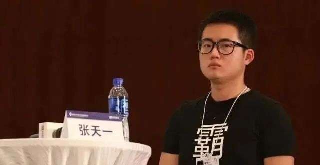 董明珠骂北大生卖米粉完整版,董明珠怼北大硕士卖米粉完整