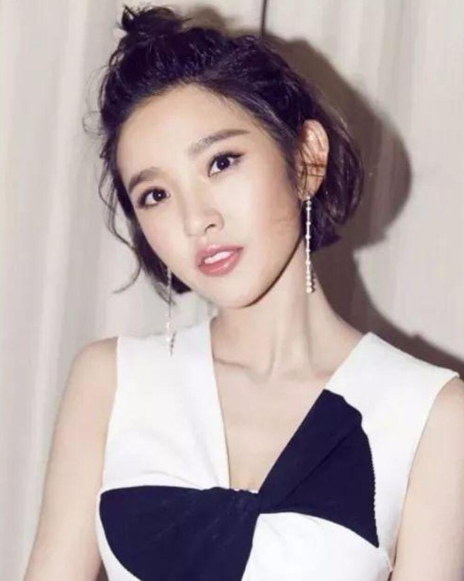 时尚新潮小公主发型扎法图,怎么扎可爱的又美丽的公主发型