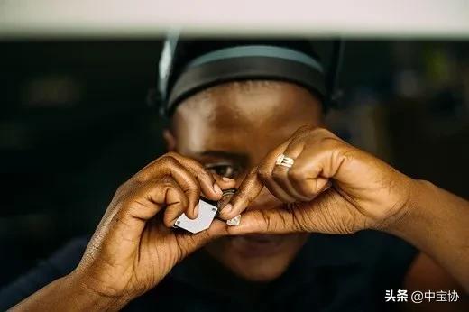 疫情影响珠宝清仓,tiffany被lv收购会怎样